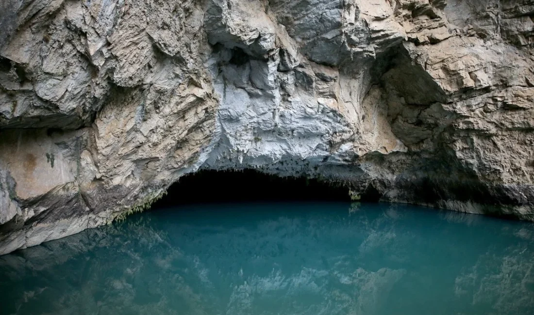 Avrupa’nın üçüncü, Türkiye’nin en büyük su altı gölü mağarası olan
