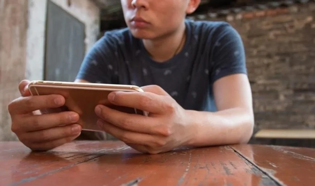 Avusturya hükümeti, gençleri sosyal medyadaki manipülasyondan korumak amacıyla 14 yaş