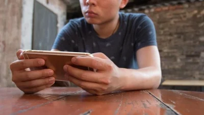 Avusturya hükümeti, gençleri sosyal medyadaki manipülasyondan korumak amacıyla 14 yaş