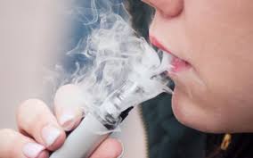 “Zararsız” algısıyla hızla yayılan elektronik sigaralar, akciğerlerde kalıcı ve geri