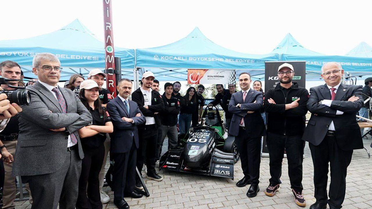 Bakan Kacır, Kocaeli Üniversitesi Prof. Dr. Baki Komsuoğlu Kültür ve