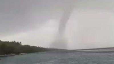 Muğla’nın Marmaris ilçesinde etkili olan fırtına ve sağanak yağış sırasında