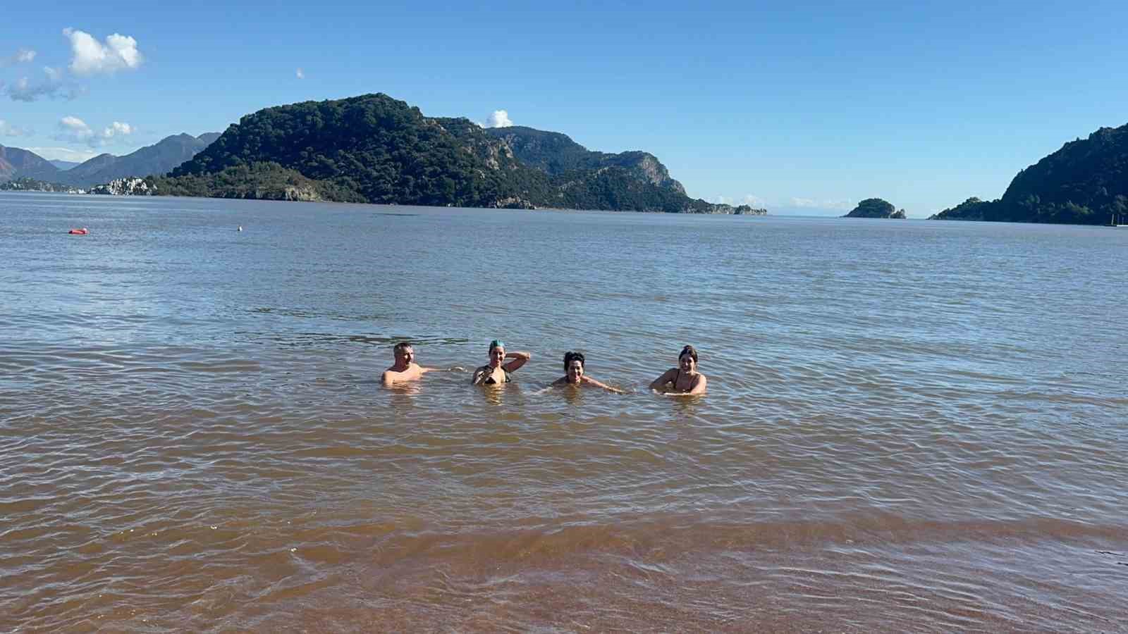 Muğla’nın Marmaris ilçesinde dün etkili olan sağanak ve fırtınanın ardından