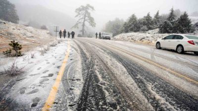Meteoroloji’nin sağanak uyarısının ardından Muğla’da yağmur yerini yüksek kesimlerde kara