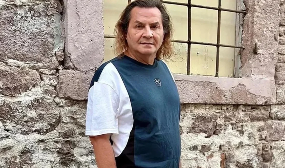 Şarkıcı Fatih Ürek’in cenaze töreninde bazı ünlü isimlerin başını örtmemesi