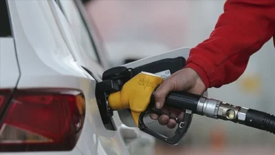 Motorinin ardından benzine de zam geliyor. Cumartesi gününden itibaren benzinin