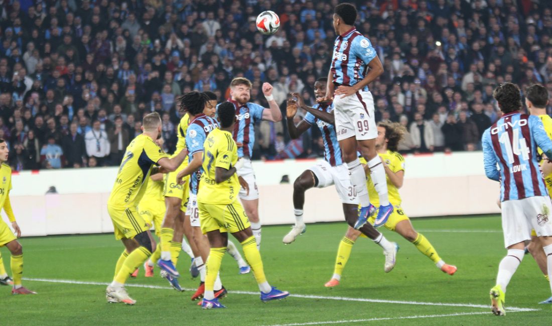 Trendyol Süper Lig’in 22. haftasında Trabzonspor, sahasında Fenerbahçe’ye 3-2 mağlup