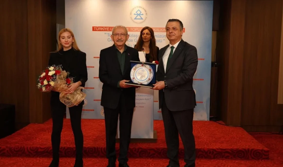 CHP’deki tartışmalı kurultay sürecinin ardından uzun süre gözlerden uzak kalan