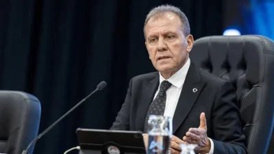 Mersin Büyükşehir Belediyesi’ne bağlı aşevinde dağıtılan kavurma yemeğinde tek tırnaklı