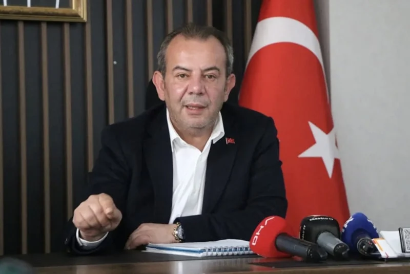 Zincir marketlerden para talep edildiği iddiasıyla başlatılan soruşturma kapsamında gözaltına