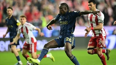 Süper Lig’in 24. haftasında Antalyaspor deplasmanına konuk olan Fenerbahçe, 2-0