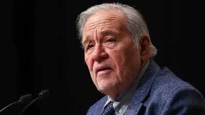 Bir süredir sağlık sorunları nedeniyle yoğun bakımda tedavi gören Prof.