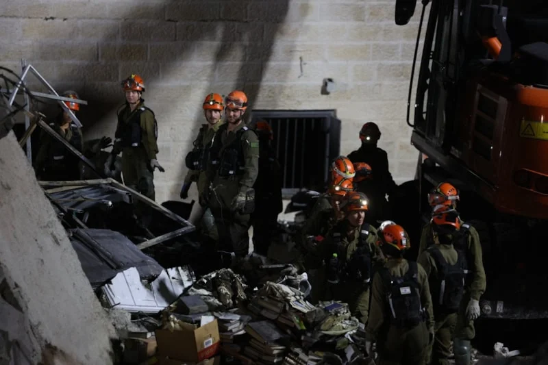 İran’ın misilleme saldırısında Batı Kudüs yakınlarındaki Beyt Şemeş’te bir bina