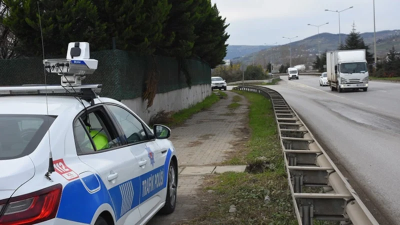 Türkiye genelinde hız denetimlerinde fiilen uygulanan yüzde tolerans sona erdi.
