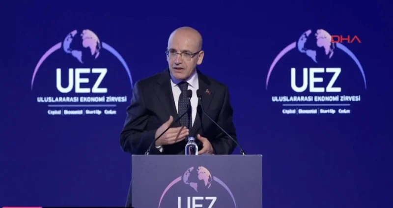 Mehmet Şimşek, küresel gerilimlerin ekonomiye etkilerini değerlendirerek Türkiye’nin mevcut şoklara